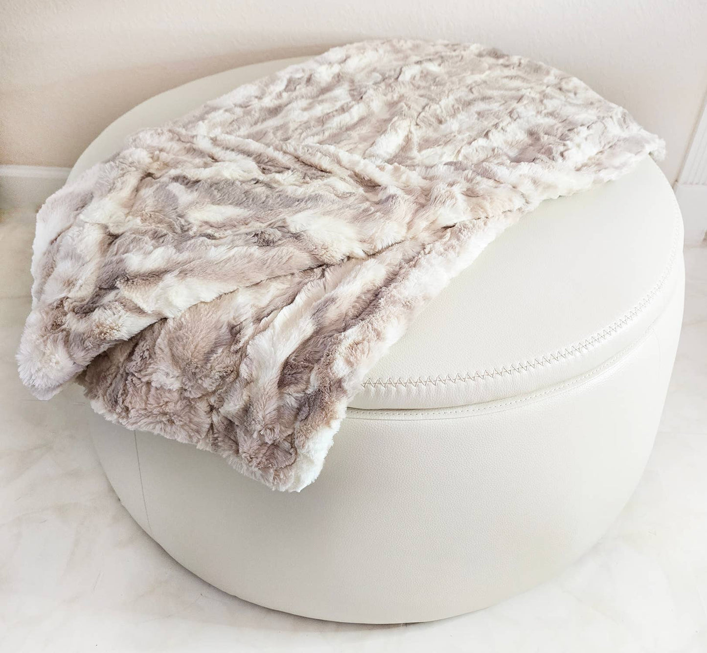 Marble Full/Queen Size 60 x 72 Minky Faux Fur Blanket