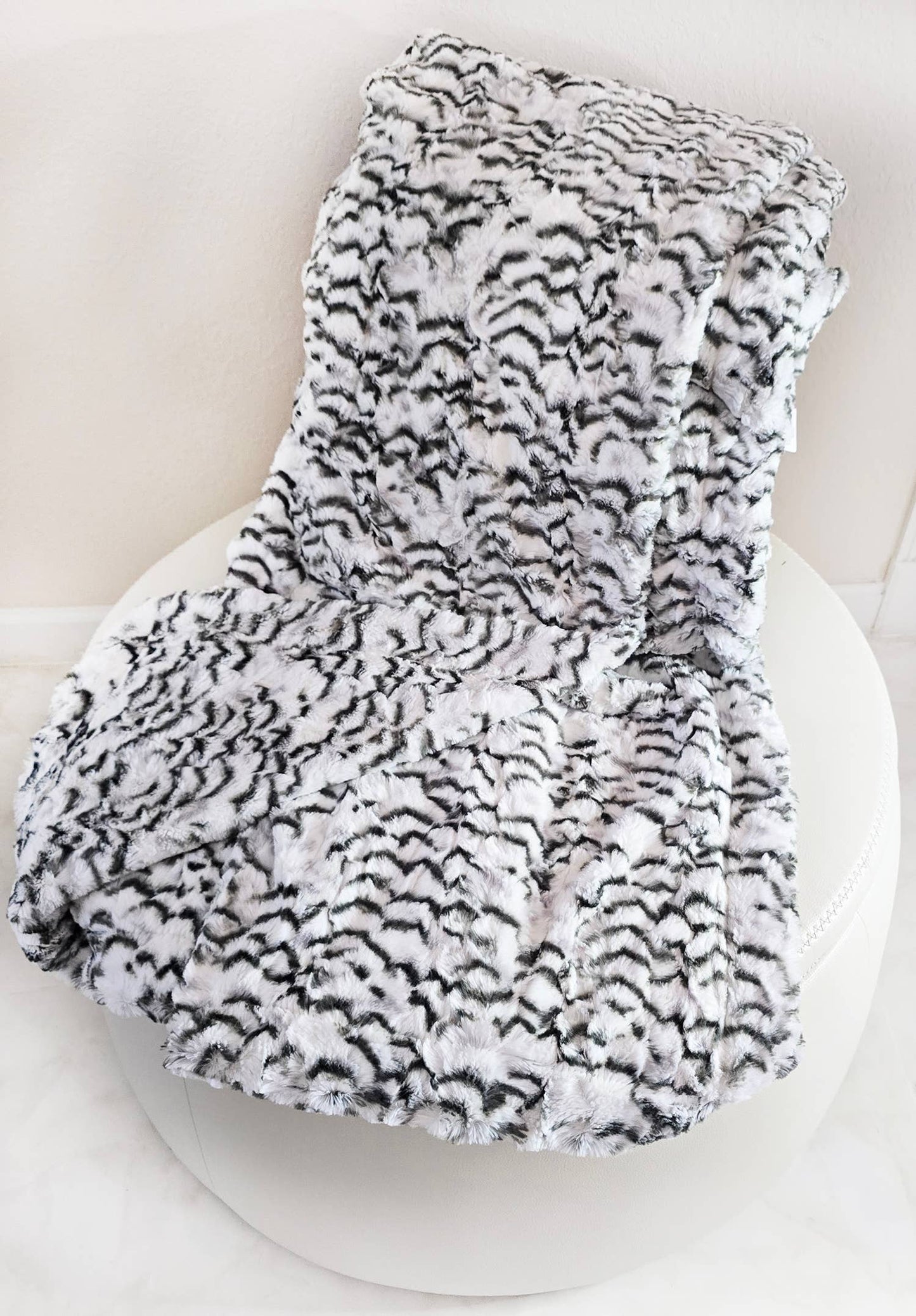 Snowy Owl Full/Queen Size 60 x 72 Minky Faux Fur Blanket
