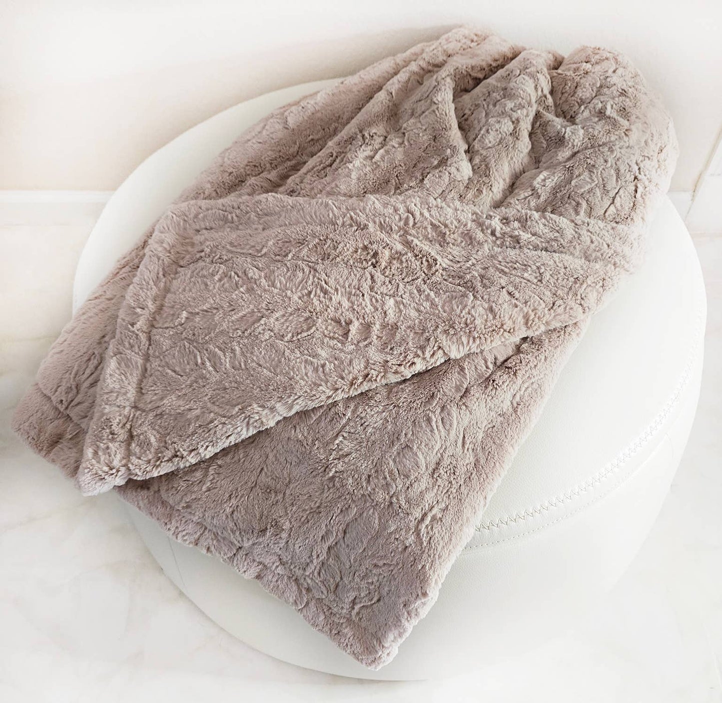 Cloud King Size 80 x 84 Minky Faux Fur Blanket