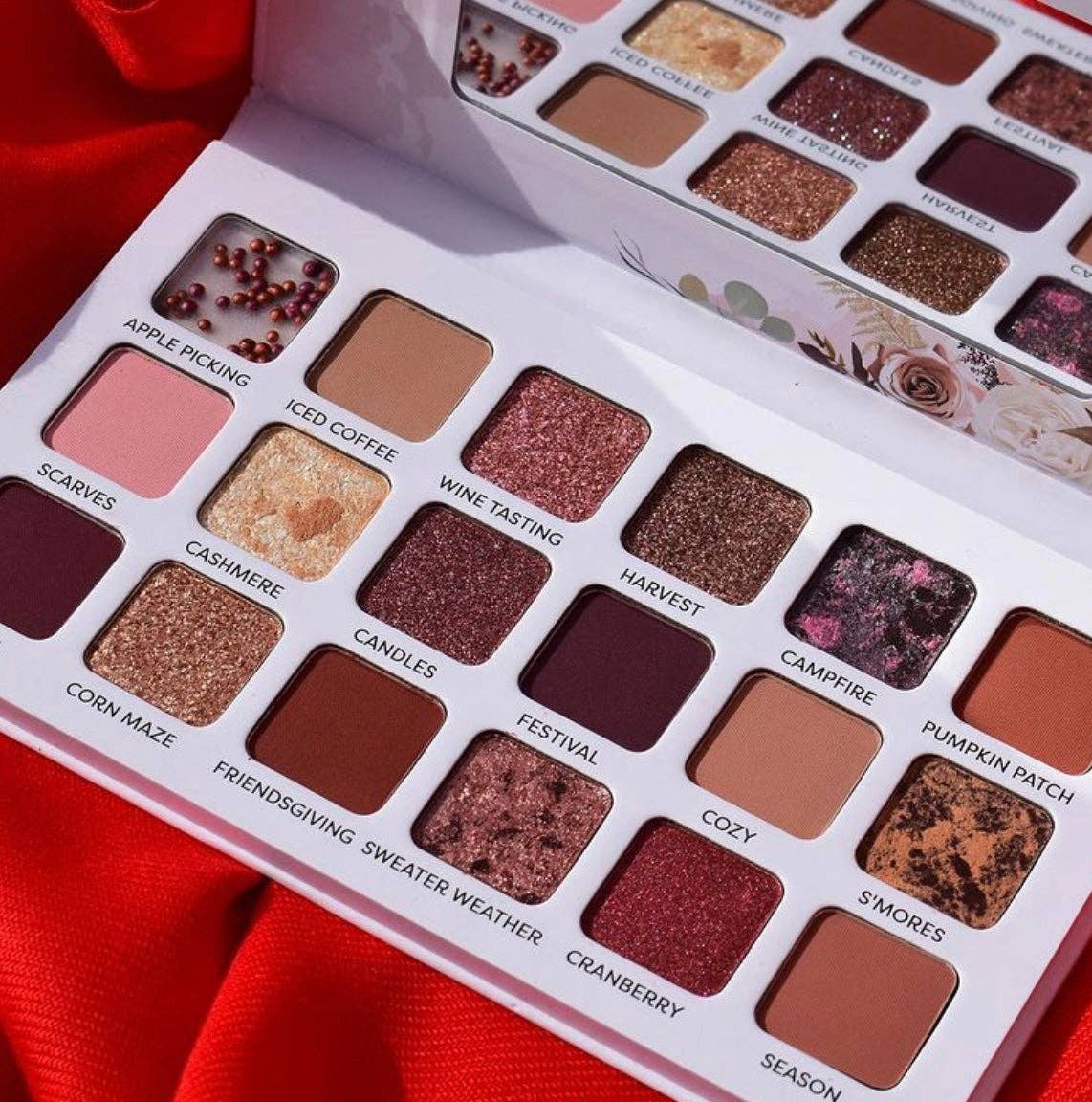 Hello Autumn 18 Shade Duo-Finish Eyeshadow Palette