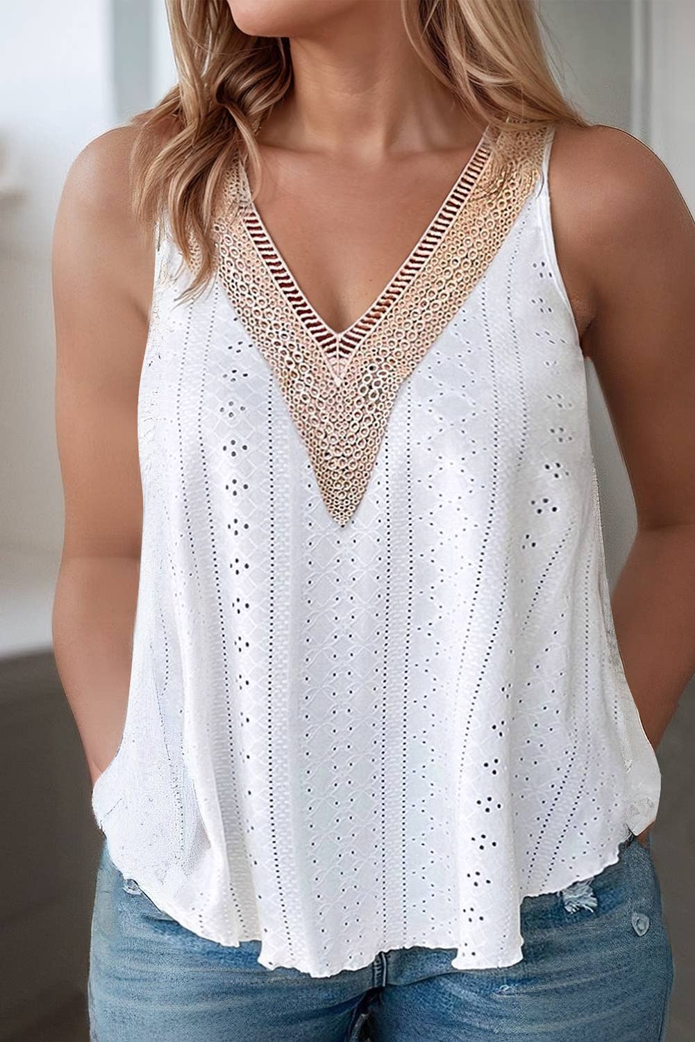Plus Size Guipure V Neck Eyelet Lace Tank Top: White / Plus Size