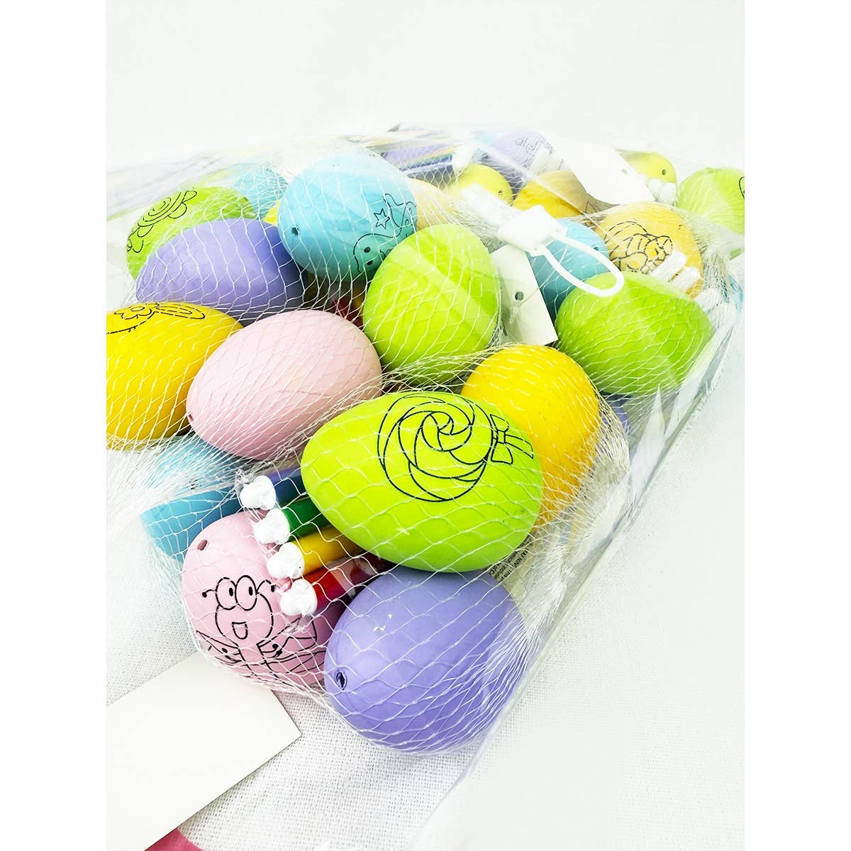 DIY Colored Easter Egg with Markers