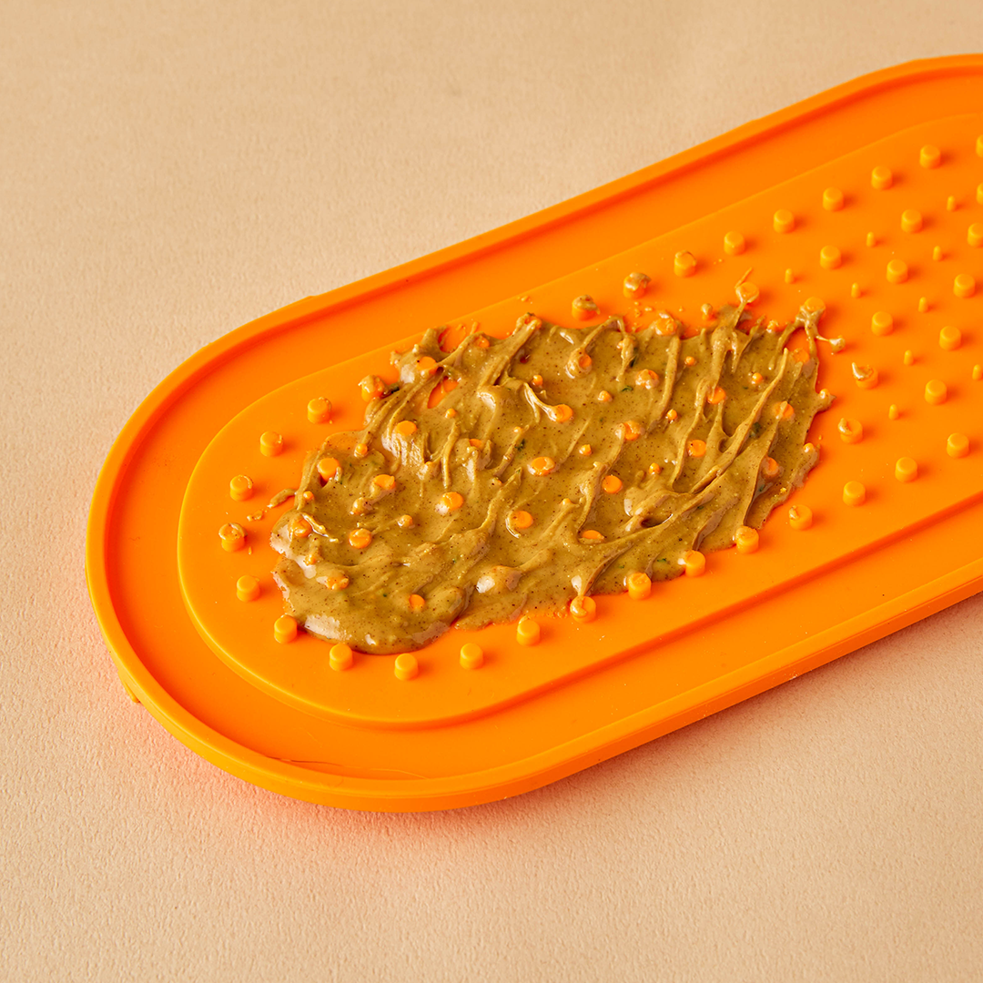 6 Dog Squeeze Packs + 6 Lick Mats