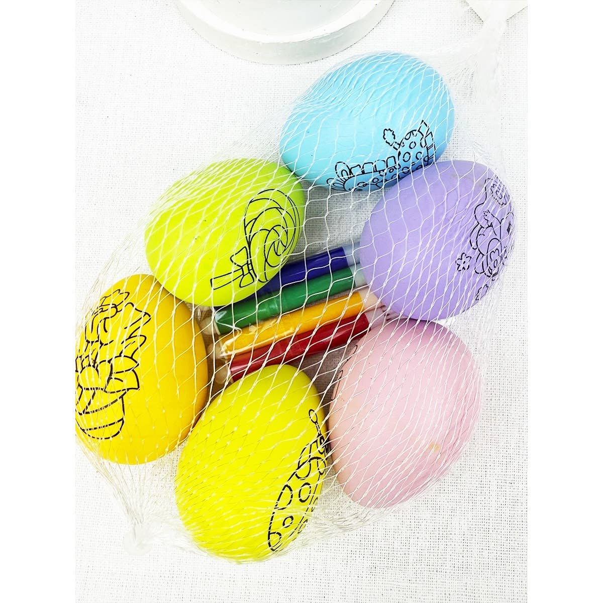 DIY Colored Easter Egg with Markers