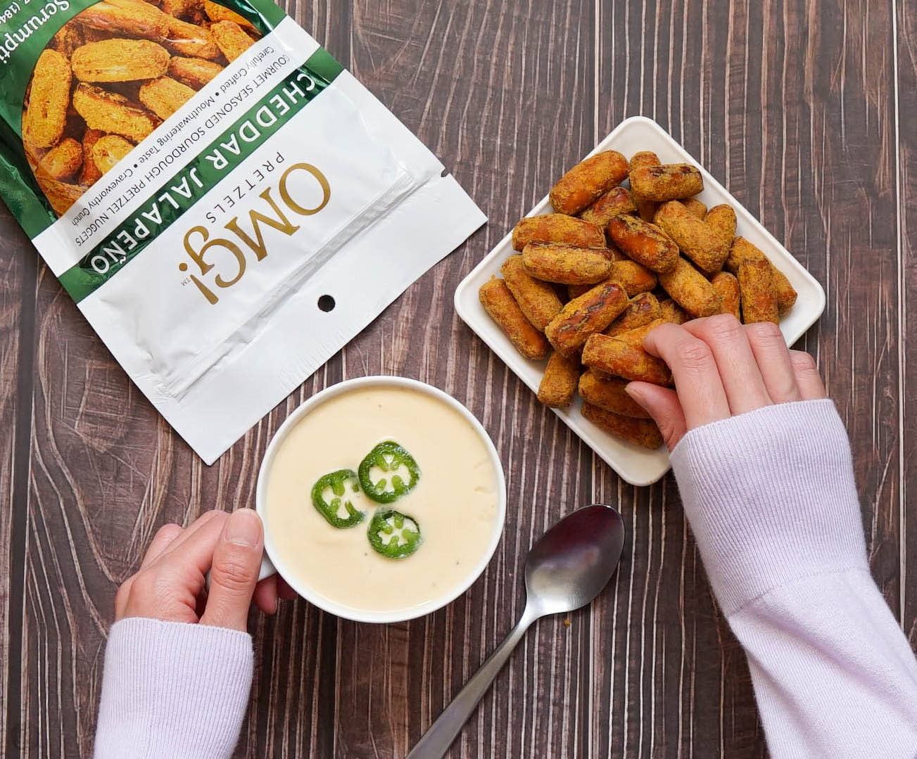 Cheddar Jalapeno Seasoned Sourdough Pretzel Nuggets