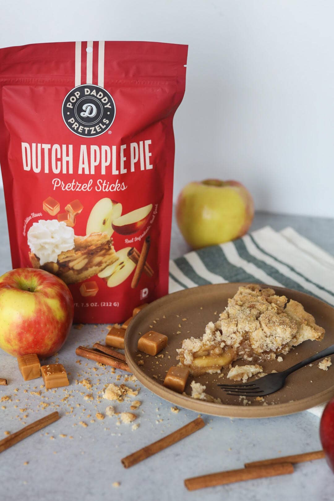 Pop Daddy – Dutch Apple Pie Seasoned Pretzels 7.5oz