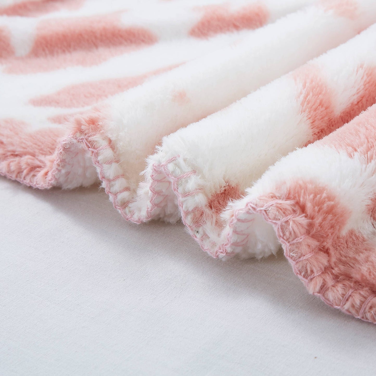 "Strawberry Cow" Faux Fur Plush Throw Blanket - 50"x70