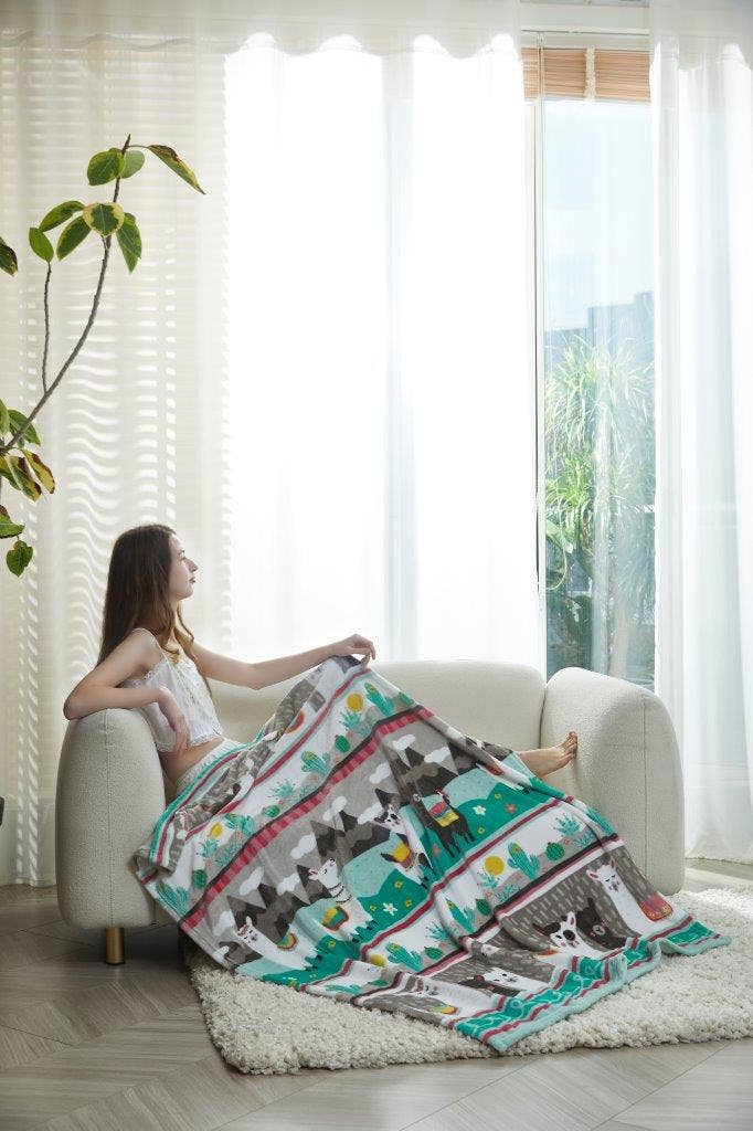 "Llama Fields" 1-Ply Faux Fur Everyday Designer Blanket
