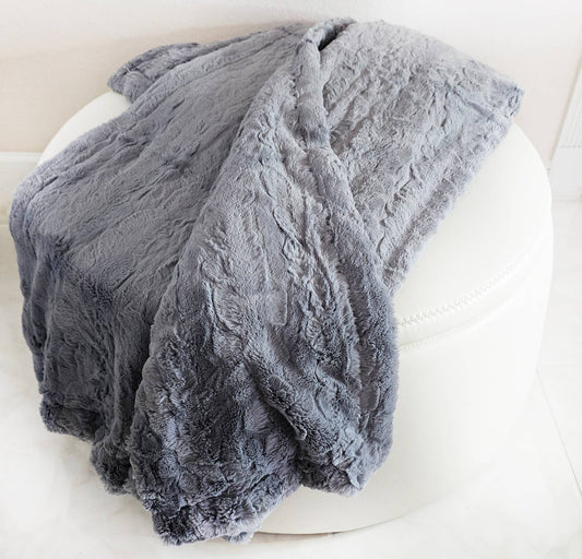 Platinum Full/Queen Size 60 x 72 Minky Faux Fur Blanket