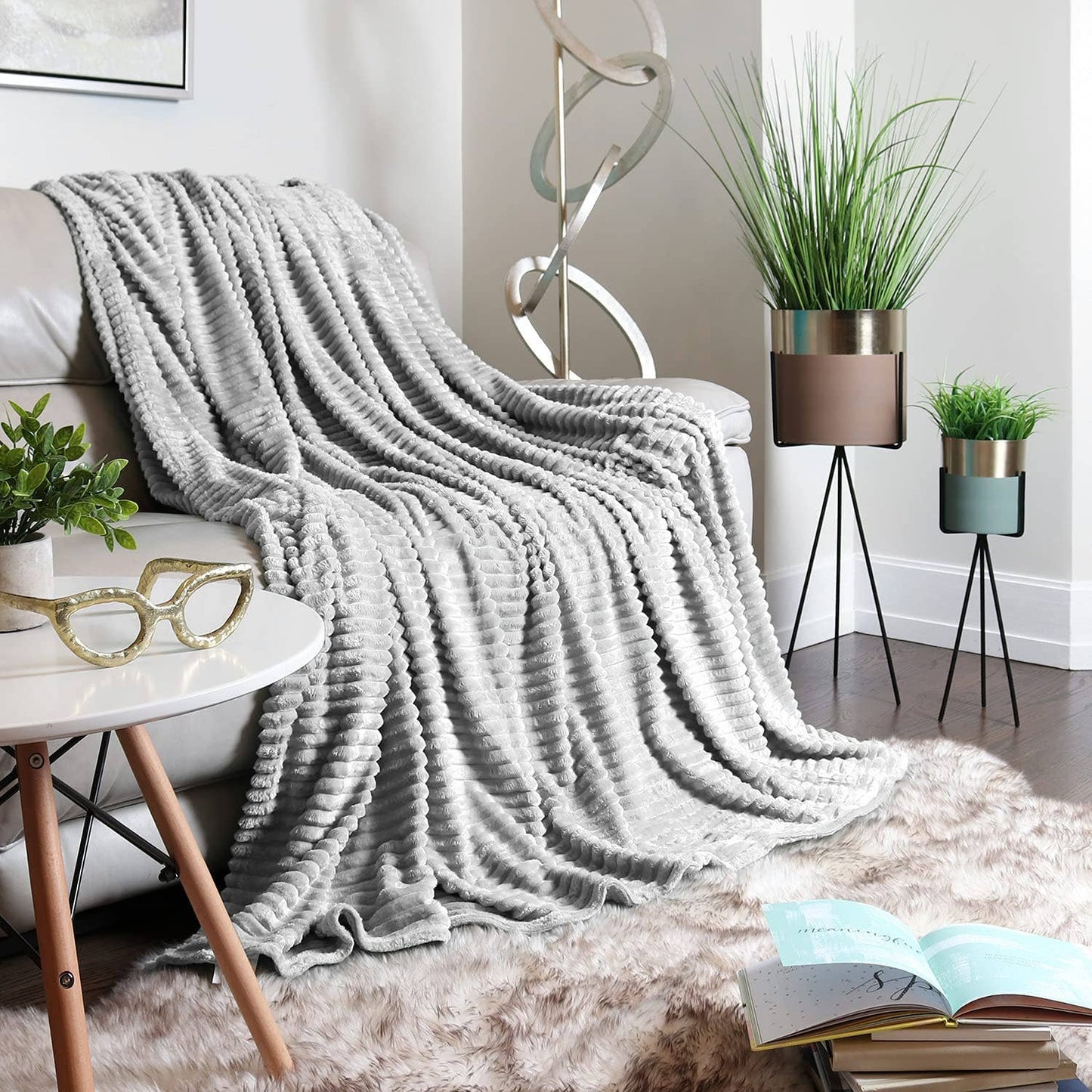 Nestl Cut Plush Fleece Blanket: White / Queen/Full 90” x 90”