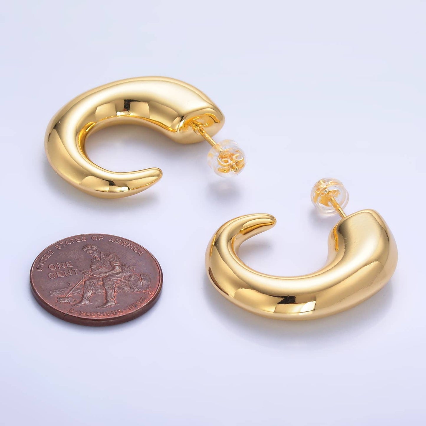 Bold Modern Gold Hoop Earring