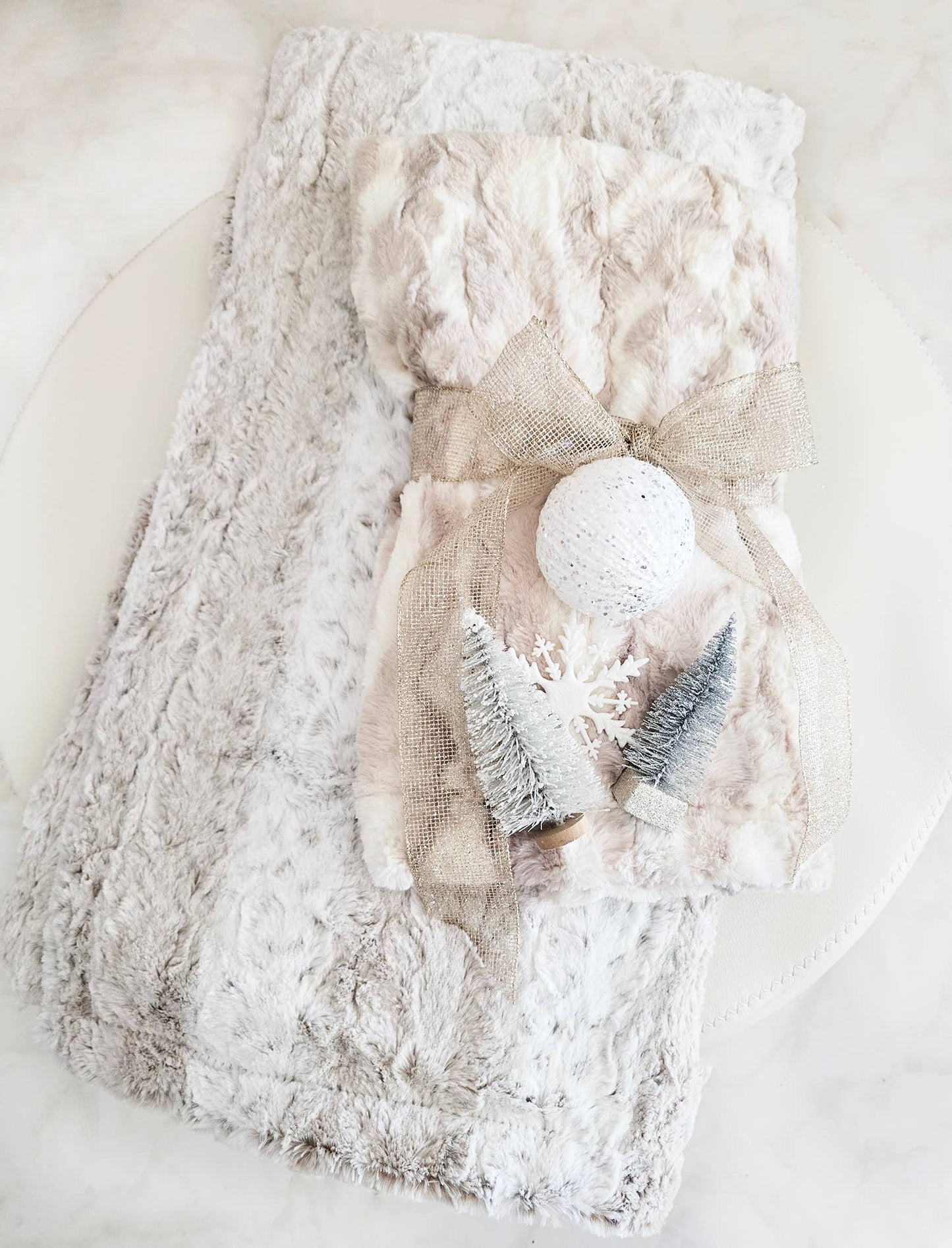 White/Cream Full/Queen Size 60 x 72 Minky Faux Fur Blanket