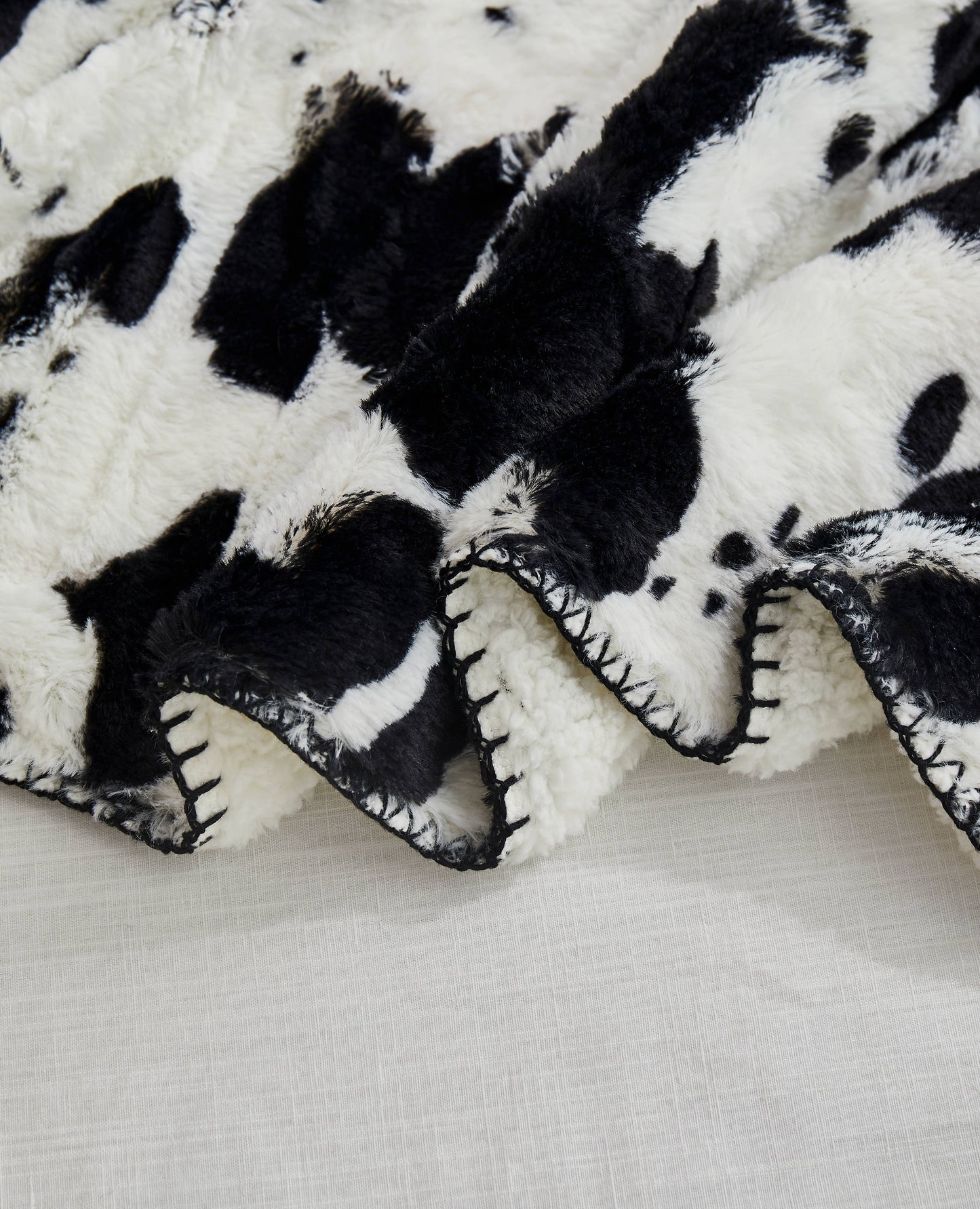"Cow Skin" Faux Fur Plush Throw Blanket - 50"x70"